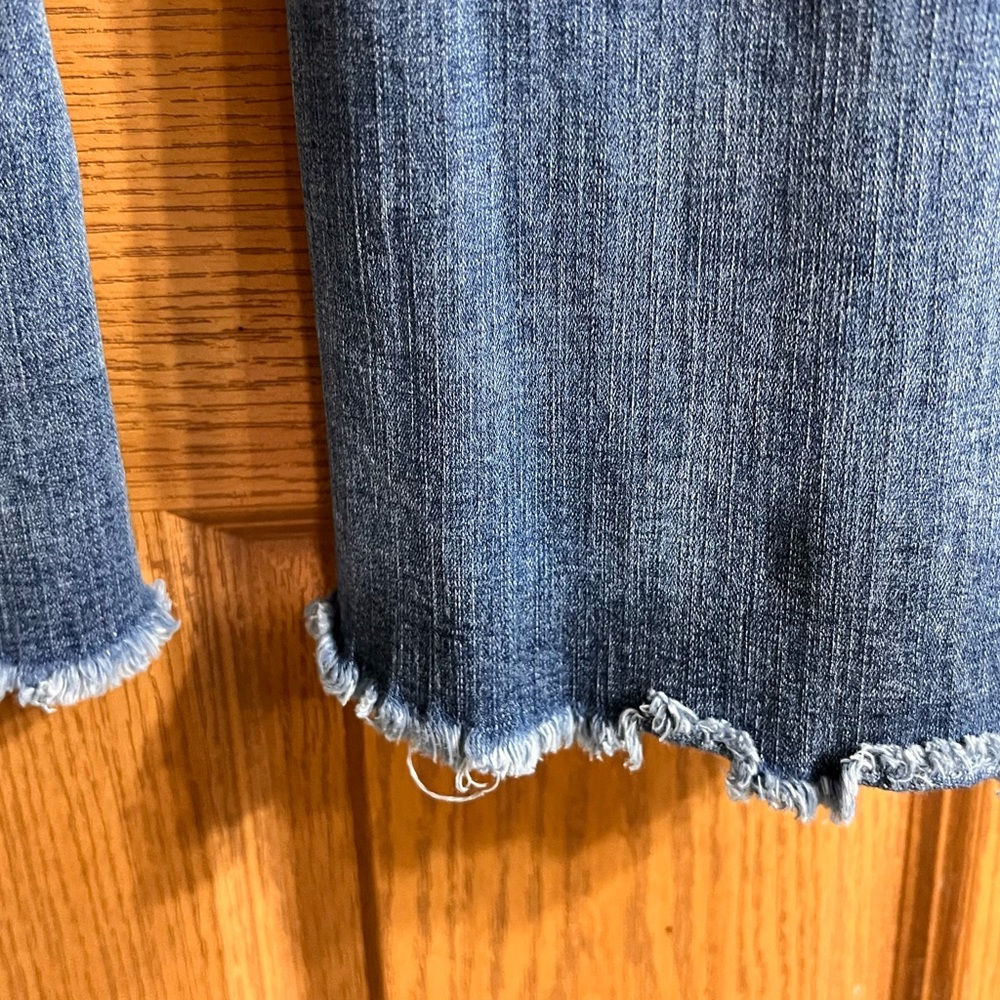 YMI Women's Straight Leg Jeans in Medium Blue Wash #124B - Picture 7 of 8